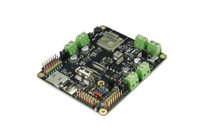 Откройте для себя возможности Romeo ESP32-S3 для робототехники!