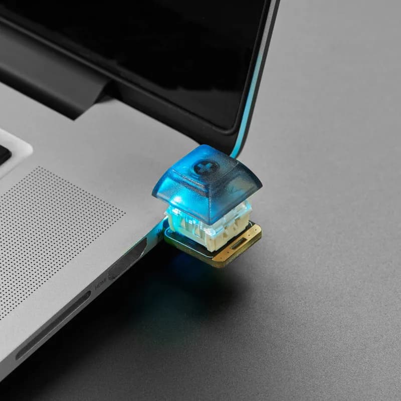 Adafruit NeoKey Trinkey - USB-переключатель с механическим ключом NeoPixel