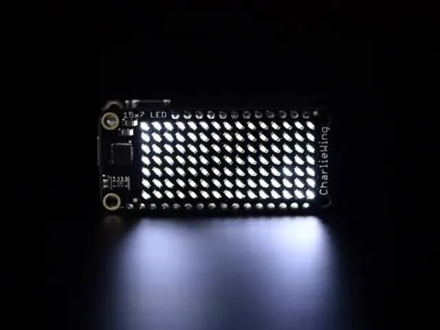 Adafruit 15x7 CharliePlex LED Matrix FeatherWing - холодный белый