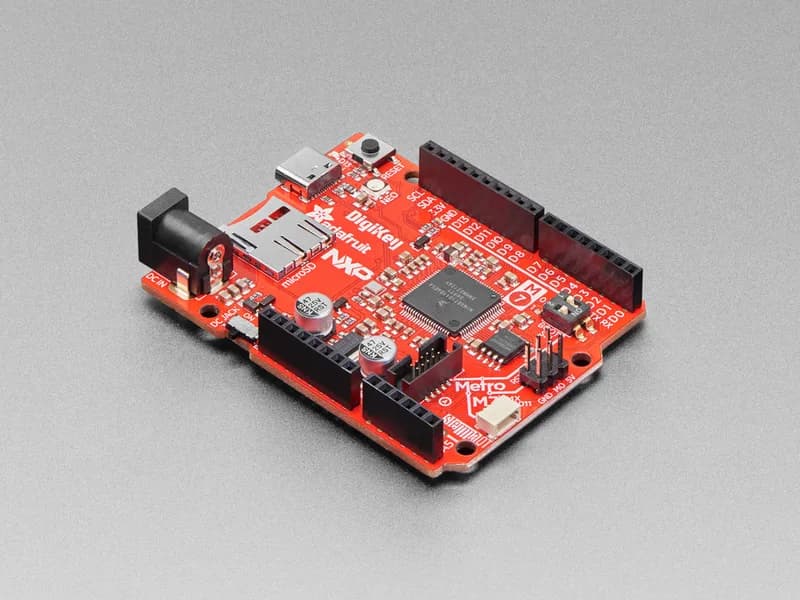 Adafruit Metro M7 с картой памяти microSD и NXP iMX RT1011