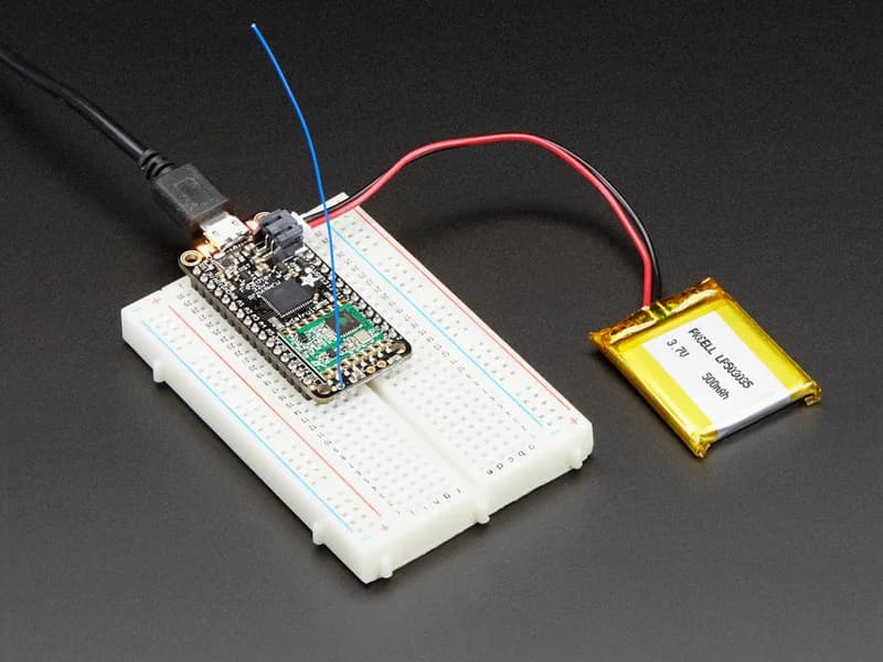 Пакетная радиосвязь Adafruit Feather 32u4 RFM69HCW - 868 или 915 МГц RadioFruit