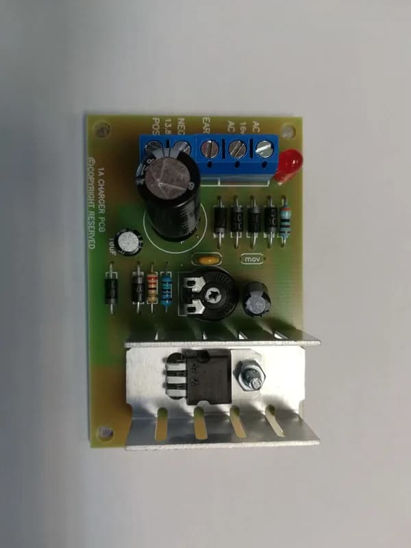 CEM 13,8V/1A LEAD ACID CHARGER