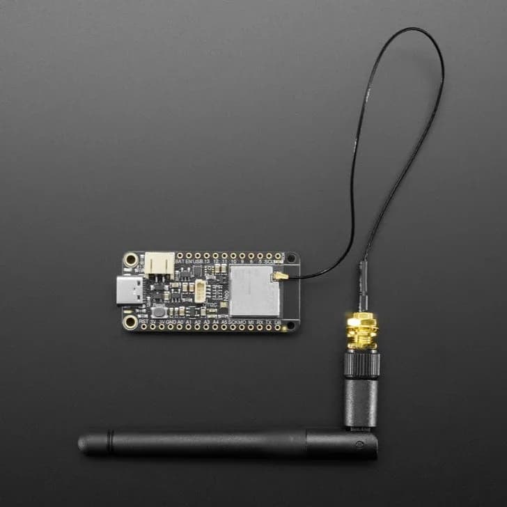 Adafruit ESP32-S2 Обратный TFT перо с w.FL - STEMMA QT / Qwiic